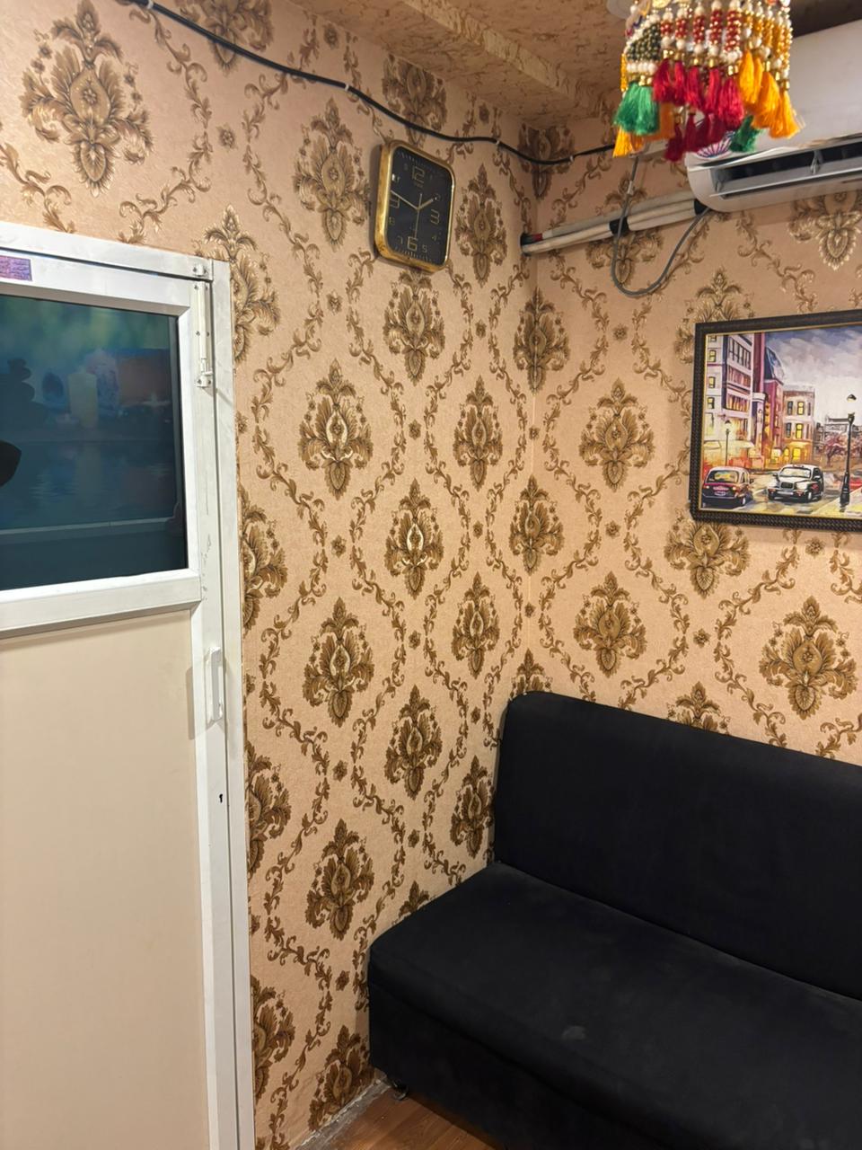 Relaxation bed and essential oils